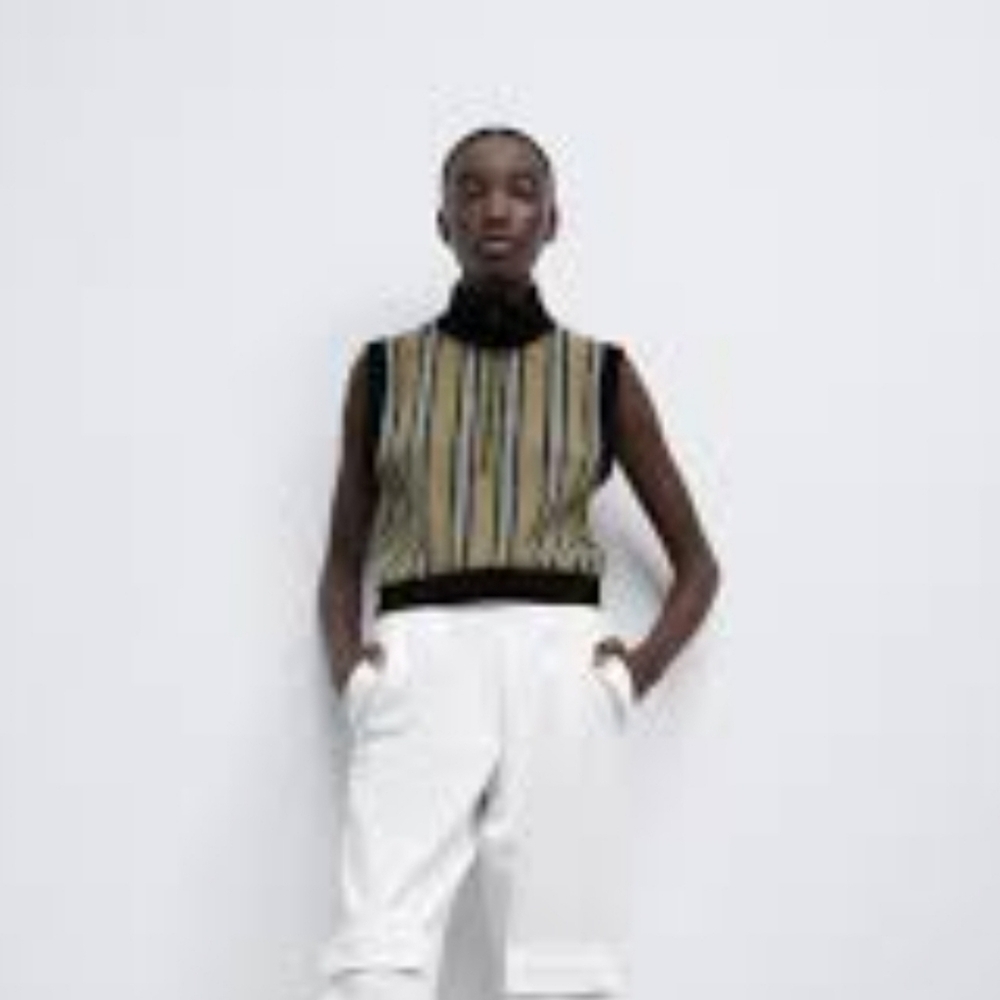 Zara vest size M